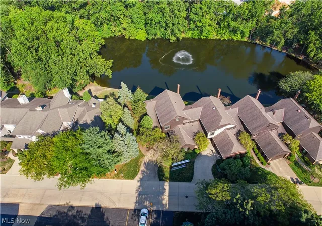 Photo 3 of Condo for sale at 815 Brick Mill Run #18, Westlake, OH 44145 | MLS# 5232639 | Listing updated on 2026-09-30
