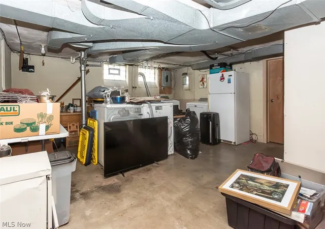 Photo 38 of Sale Pending at 10252 Greenheath Dr, Parma Heights, OH 44130 | MLS# 5238673 | Listing updated on 2026-09-14
