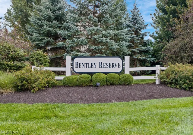 Photo 2 of Single family home for sale at 4435 Bentley Dr, Copley, OH 44321 | MLS# 5238723 | Listing updated on 2026-10-05