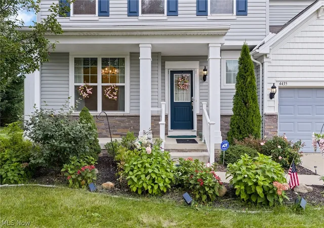 Photo 4 of Single family home for sale at 4435 Bentley Dr, Copley, OH 44321 | MLS# 5238723 | Listing updated on 2026-10-05