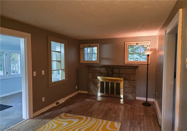 Photo 4 of Sale Pending at 114 Turner Dr, Chardon, OH 44024 | MLS# 5238762 | Listing updated on 2026-09-11
