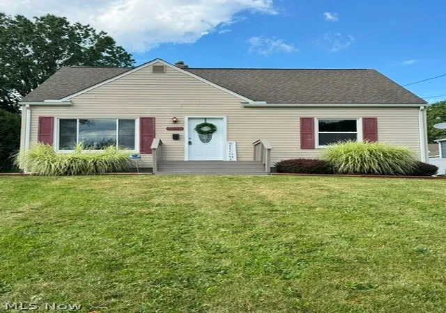Photo 1 of Sale Pending at 715 E Catawba Ave, Akron, OH 44306 | MLS# 5238746 | Listing updated on 2026-09-01