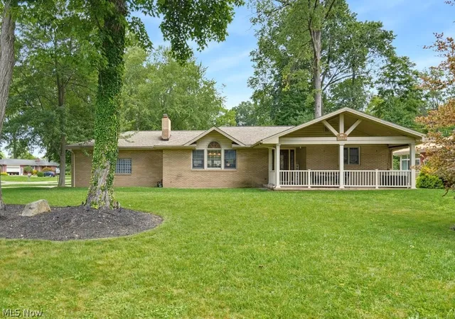 Photo 1 of Sale Pending at 2018 Roberts Ln Ne, Warren, OH 44483 | MLS# 5238668 | Listing updated on 2026-09-09