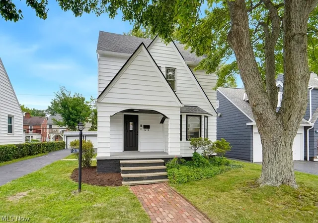 Photo 1 of Sale Pending at 1376 Avondale Rd, South Euclid, OH 44121 | MLS# 5238775 | Listing updated on 2026-09-23