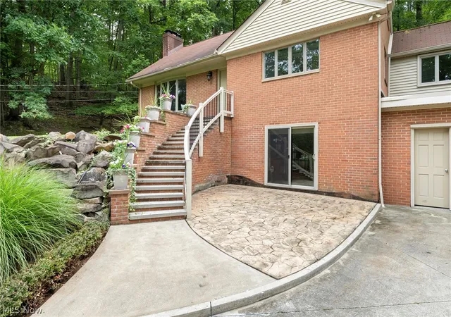 Photo 3 of Single family home for sale at 2675 W Ridgewood Dr, Parma, OH 44134 | MLS# 5238769 | Listing updated on 2026-09-03