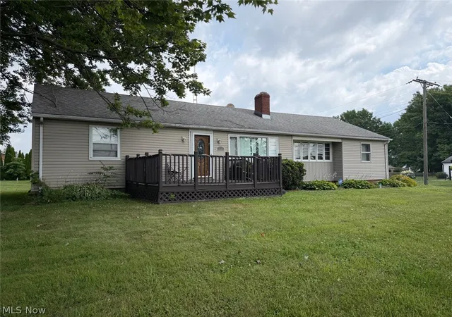Photo 3 of Sale Pending at 4222 Southway St Sw, Massillon, OH 44646 | MLS# 5238293 | Listing updated on 2026-09-22