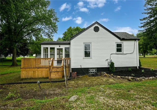 Photo 3 of Single family home for sale at 2933 S Hametown Rd, Norton, OH 44203 | MLS# 5238675 | Listing updated on 2026-10-05