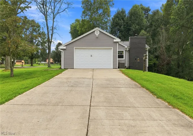 Photo 4 of Single family home for sale at 145 W Lake St, Washington, WV 26181 | MLS# 5238631 | Listing updated on 2026-10-04