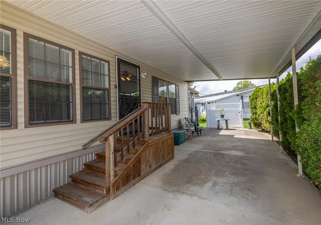 Photo 4 of Sale Pending at 4 Symphony St, Olmsted Twp, OH 44138 | MLS# 5237849 | Listing updated on 2026-10-06