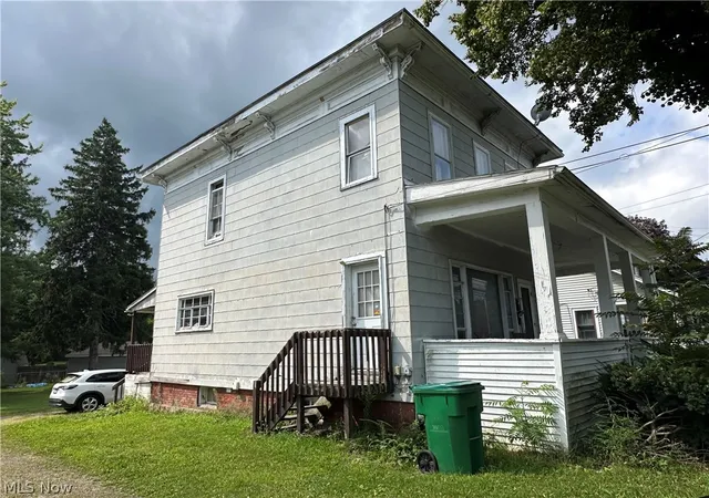 Photo 2 of Sale Pending at 538 W Main St, Geneva, OH 44041 | MLS# 5238880 | Listing updated on 2026-09-06