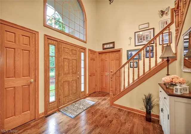 Photo 3 of Sale Pending at 9198 Regency Woods Dr, Kirtland, OH 44094 | MLS# 5238564 | Listing updated on 2026-10-06