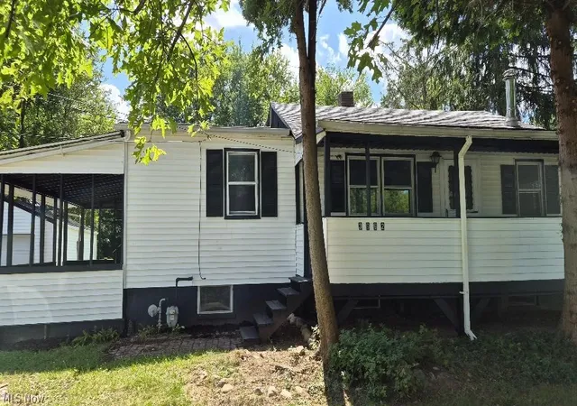Photo 1 of Sale Pending at 3962 Swain Dr, Norton, OH 44203 | MLS# 5238883 | Listing updated on 2026-09-12