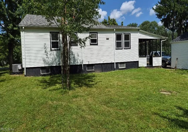Photo 2 of Sale Pending at 3962 Swain Dr, Norton, OH 44203 | MLS# 5238883 | Listing updated on 2026-09-12