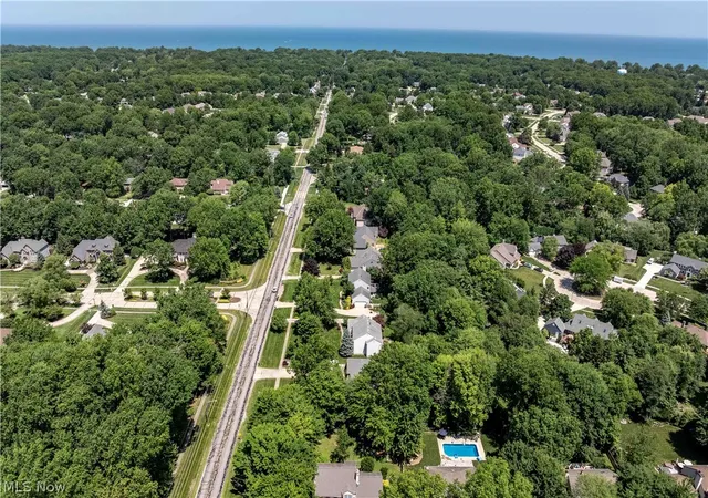 Photo 3 of Single family home for sale at 389 Jaycox Rd, Avon Lake, OH 44012 | MLS# 5238745 | Listing updated on 2026-10-04