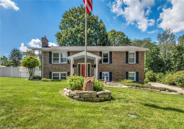 Photo 1 of Single family home for sale at 2737 Highline Dr, Mogadore, OH 44260 | MLS# 5238604 | Listing updated on 2026-09-14