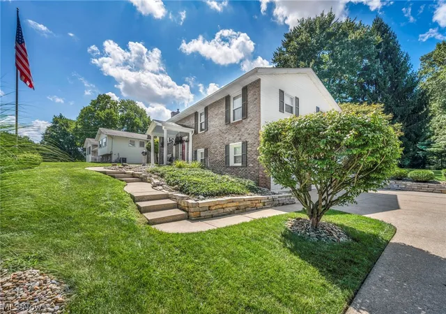 Photo 3 of Single family home for sale at 2737 Highline Dr, Mogadore, OH 44260 | MLS# 5238604 | Listing updated on 2026-09-30