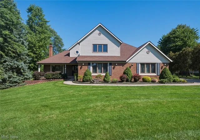 Photo 1 of Single family home for sale at 9530 Rainbow Ln, North Royalton, OH 44133 | MLS# 5238897 | Listing updated on 2026-10-04