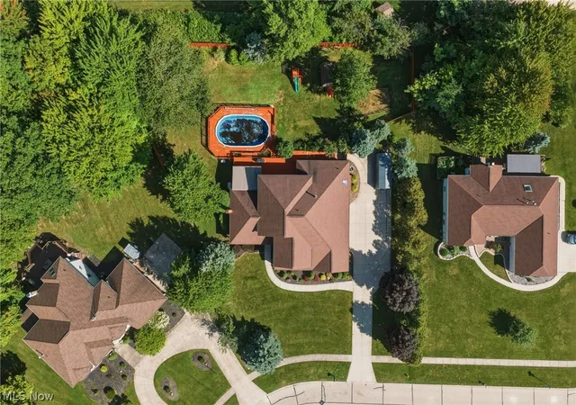 Photo 4 of Single family home for sale at 9530 Rainbow Ln, North Royalton, OH 44133 | MLS# 5238897 | Listing updated on 2026-10-04