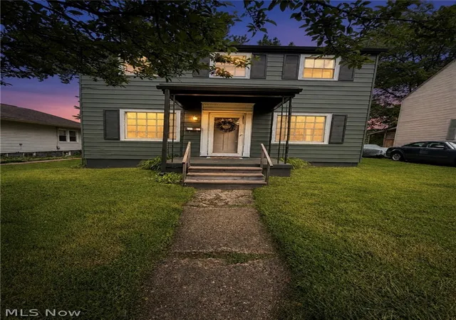 Photo 3 of Single family home for sale at 457 Taylor St, Zanesville, OH 43701 | MLS# 5238740 | Listing updated on 2026-09-03
