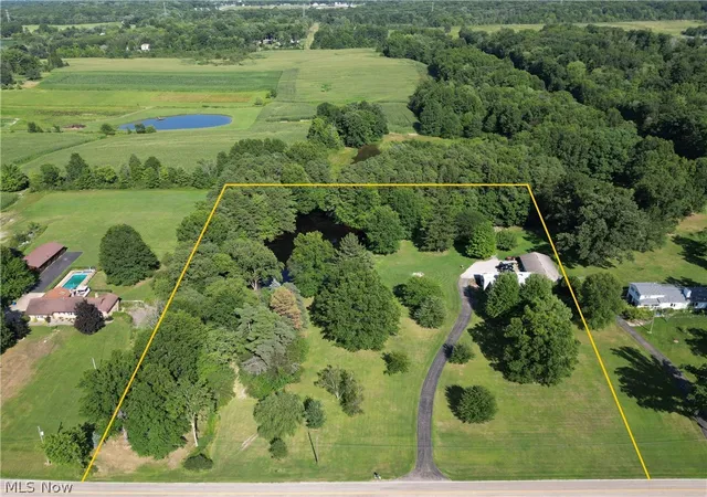 Photo 3 of Single family home for sale at 6873 Knauf Rd, Canfield, OH 44406 | MLS# 5238918 | Listing updated on 2026-10-07