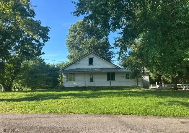 Photo 1 of Sale Pending at 775 Deerfield Rd, Zanesville, OH 43701 | MLS# 5238930 | Listing updated on 2026-09-11