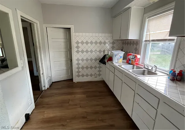 Photo 4 of Single family home for sale at 1611 10Th St Sw, Canton, OH 44706 | MLS# 5238832 | Listing updated on 2026-09-25