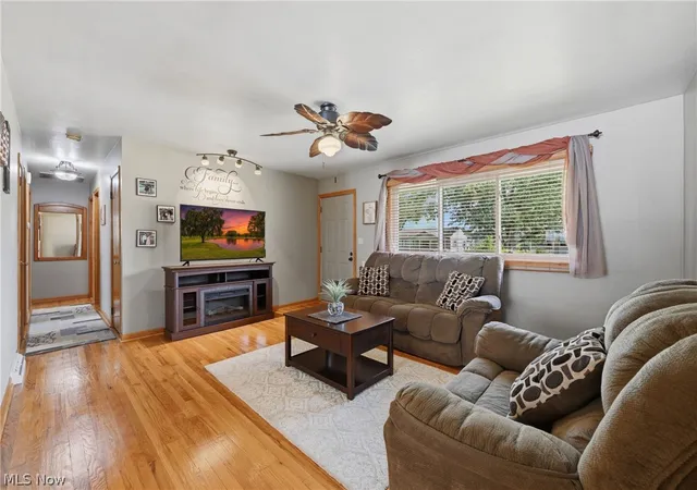Photo 4 of Sale Pending at 664 Burdie Dr, Hubbard, OH 44425 | MLS# 5236975 | Listing updated on 2026-09-04
