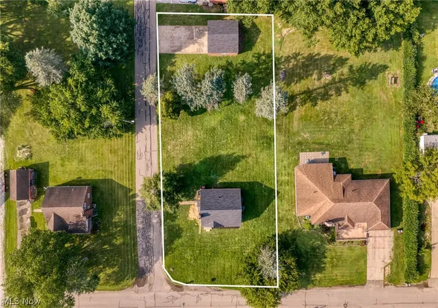 Photo 3 of Single family home for sale at 539 Figueroa Pl Se, Canton, OH 44707 | MLS# 5238994 | Listing updated on 2026-09-20