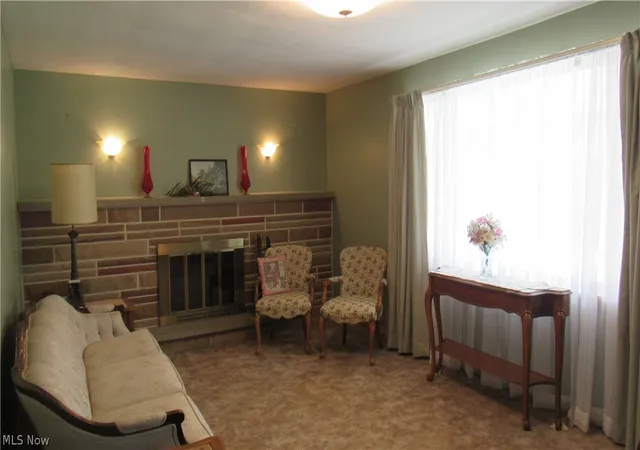 Photo 4 of Single family home for sale at 6841 Navarre Rd Sw, Massillon, OH 44646 | MLS# 5238988 | Listing updated on 2026-09-16