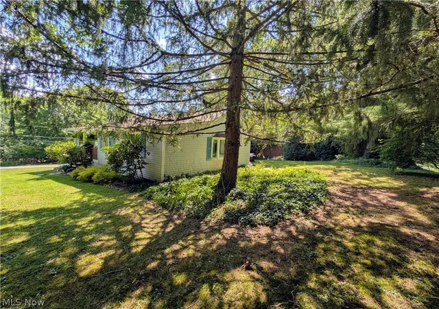 Photo 3 of Sale Pending at 11650 Chestnutdale Rd, Chardon, OH 44024 | MLS# 5239013 | Listing updated on 2026-09-11