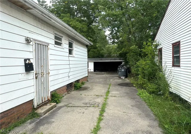 Photo 3 of Single family home for sale at 4549 Lee Rd, Cleveland, OH 44128 | MLS# 5238938 | Listing updated on 2026-09-22