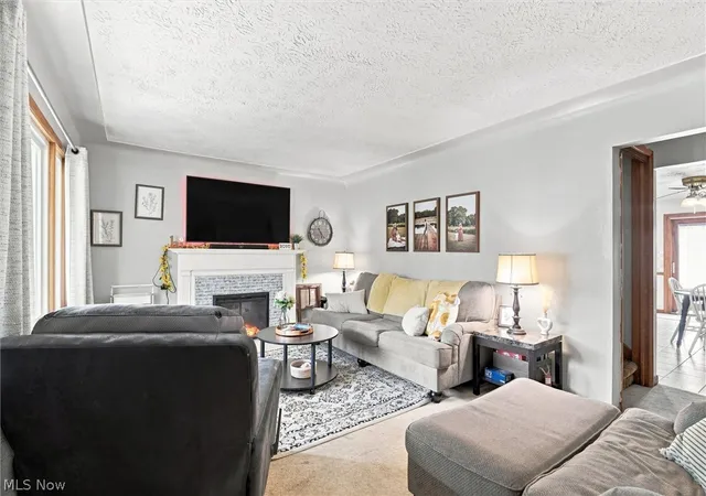 Photo 3 of Sale Pending at 1613 Country Club Ave, Youngstown, OH 44514 | MLS# 5239005 | Listing updated on 2026-09-20