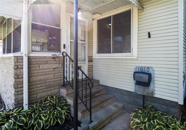 Photo 3 of Single family home for sale at 1010 Georgia Ave, Akron, OH 44306 | MLS# 5238936 | Listing updated on 2026-09-05