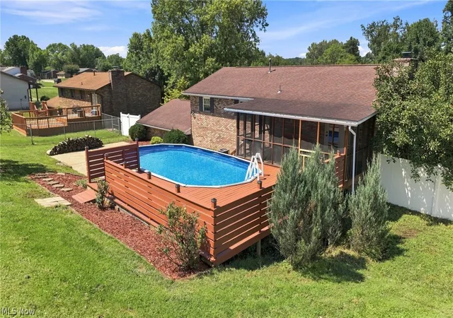 Photo 2 of Single family home for sale at 312 Maple Dr, Williamstown, WV 26187 | MLS# 5238552 | Listing updated on 2026-09-12