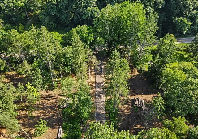 Photo 3 of Sale Pending at 3166 Yellow Creek Rd, Akron, OH 44333 | MLS# 5237550 | Listing updated on 2026-09-04