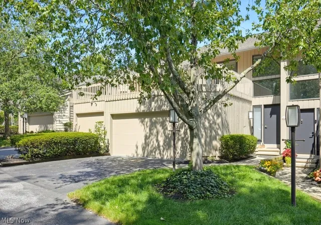 Photo 2 of Condo for sale at 5755 Som Center Rd #8, Solon, OH 44139 | MLS# 5238824 | Listing updated on 2026-09-03