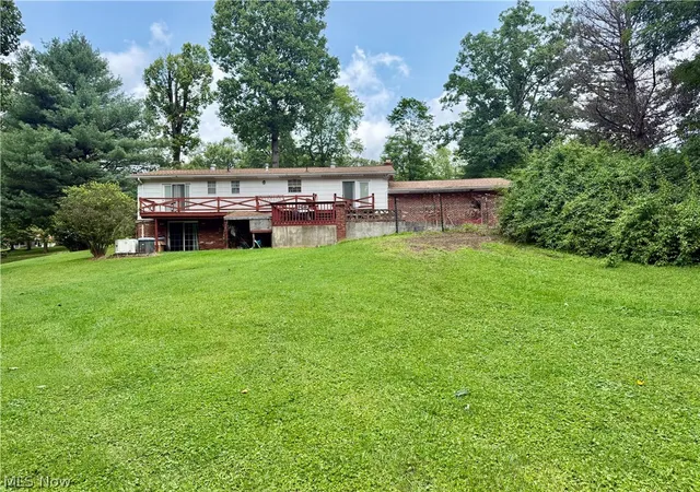 Photo 2 of Single family home for sale at 612 Valley Mills Rd, Parkersburg, WV 26104 | MLS# 5239201 | Listing updated on 2026-09-03