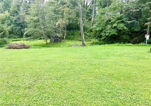 Photo 3 of Single family home for sale at 612 Valley Mills Rd, Parkersburg, WV 26104 | MLS# 5239201 | Listing updated on 2026-09-03