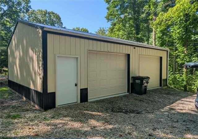 Photo 2 of Single family home for sale at 983 Wainwright Rd Se, New Philadelphia, OH 44663 | MLS# 5238941 | Listing updated on 2026-09-10