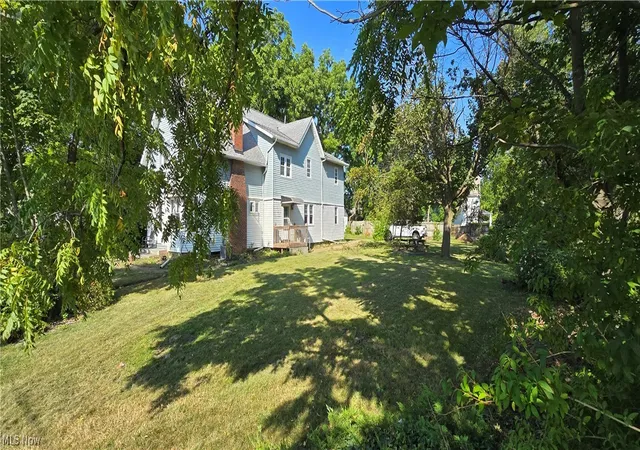 Photo 3 of Sale Pending at 1518 Middle Ave, Elyria, OH 44035 | MLS# 5239097 | Listing updated on 2026-09-23