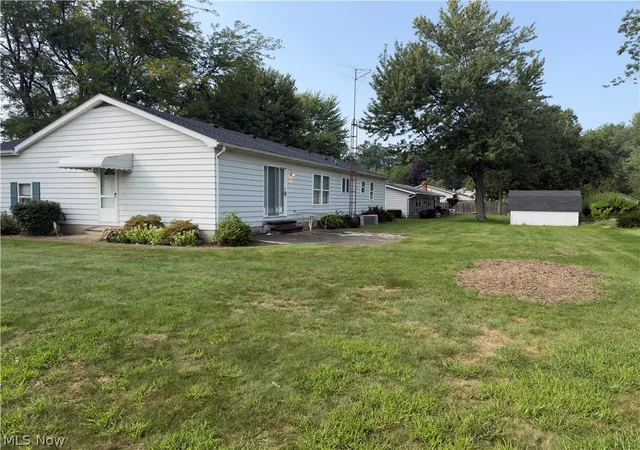 Photo 3 of Single family home for sale at 5691 Cherrywood Dr, Lorain, OH 44053 | MLS# 5238063 | Listing updated on 2026-09-15