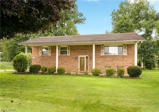 Photo 1 of Single family home for sale at 17669 Edwards Rd, Doylestown, OH 44230 | MLS# 5239247 | Listing updated on 2026-09-02