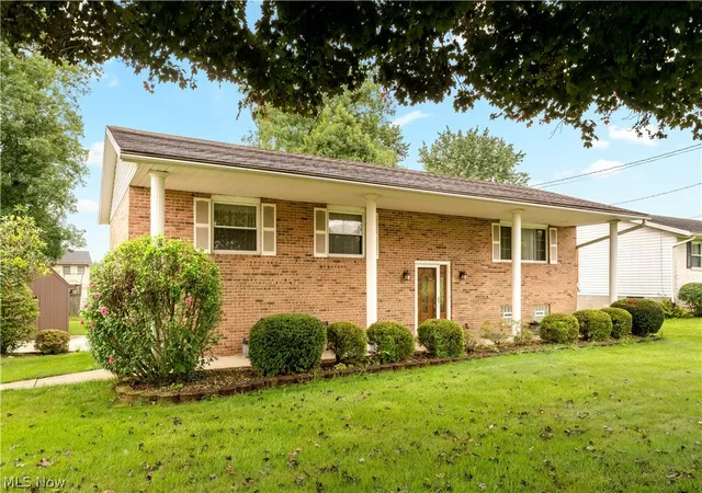 Photo 2 of Single family home for sale at 17669 Edwards Rd, Doylestown, OH 44230 | MLS# 5239247 | Listing updated on 2026-09-02
