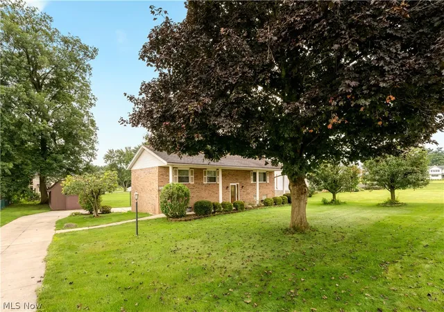 Photo 3 of Single family home for sale at 17669 Edwards Rd, Doylestown, OH 44230 | MLS# 5239247 | Listing updated on 2026-09-02