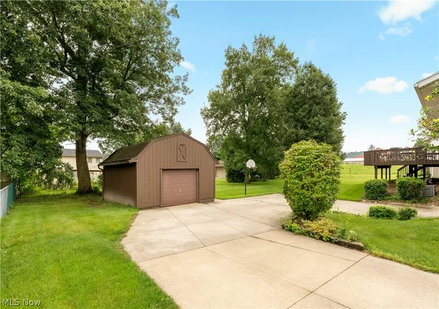 Photo 3 of Single family home for sale at 17669 Edwards Rd, Doylestown, OH 44230 | MLS# 5239247 | Listing updated on 2026-09-02