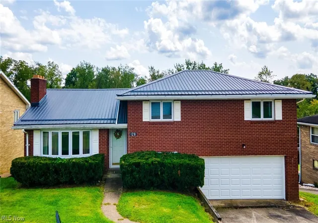 Photo 1 of Single family home for sale at 128 Grandview Dr, Wintersville, OH 43953 | MLS# 5238023 | Listing updated on 2026-09-21