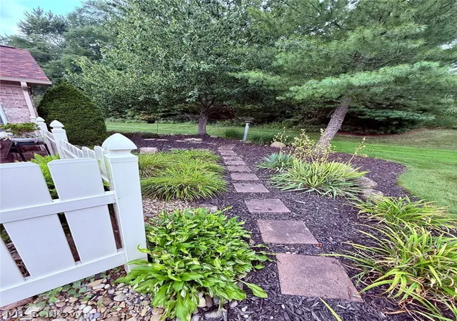 Listing Photo 4 - Condo for sale in building located at 695 E Western Reserve Rd, Poland, OH 44514 - Unit #1504