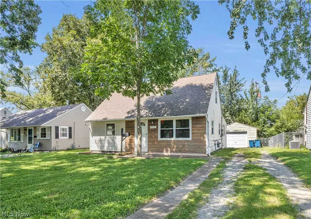 Photo 2 of Sale Pending at 2855 Lincoln St, Lorain, OH 44052 | MLS# 5237226 | Listing updated on 2026-10-07