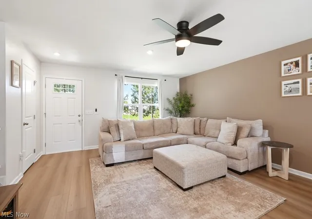 Photo 4 of Single family home for sale at 5283 Frederick St, Barberton, OH 44203 | MLS# 5239026 | Listing updated on 2026-10-01