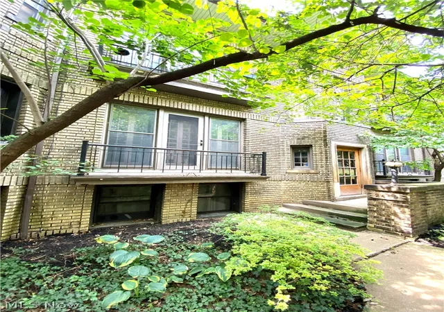 Photo 1 of Sale Pending at 2469 Overlook Rd #Unit 1, Cleveland Heights, OH 44106 | MLS# 5237277 | Listing updated on 2026-09-04